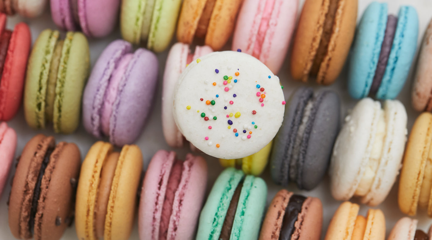 Six Macarons