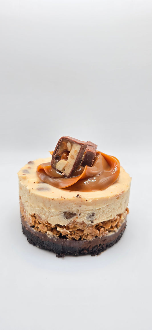 Mini Caramel Snickers cake